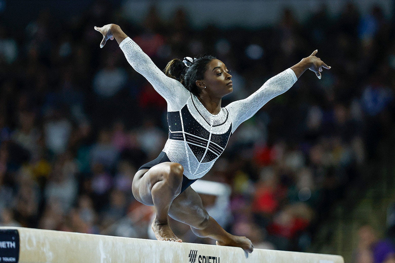 simone biles bar 0025