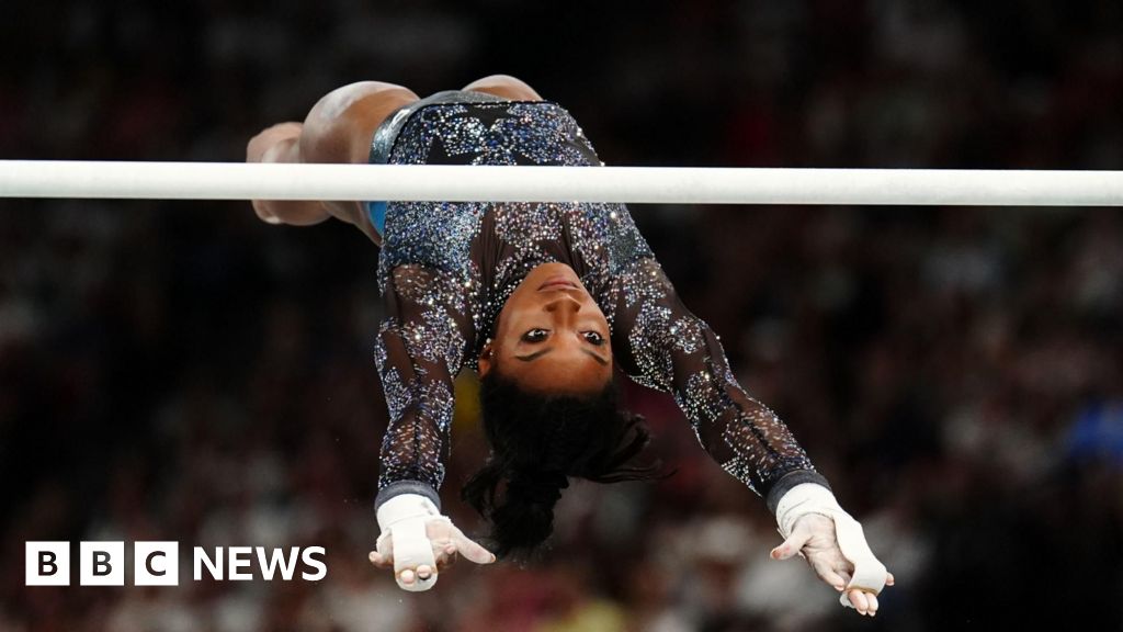 simone biles bar 0028