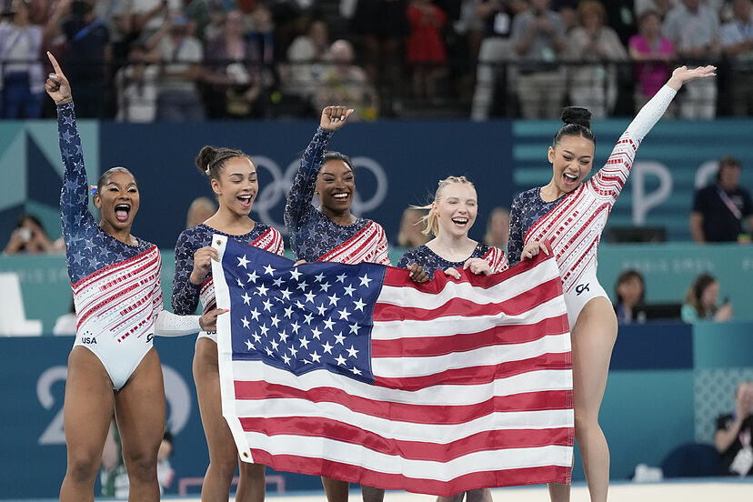 simone biles bar 0035