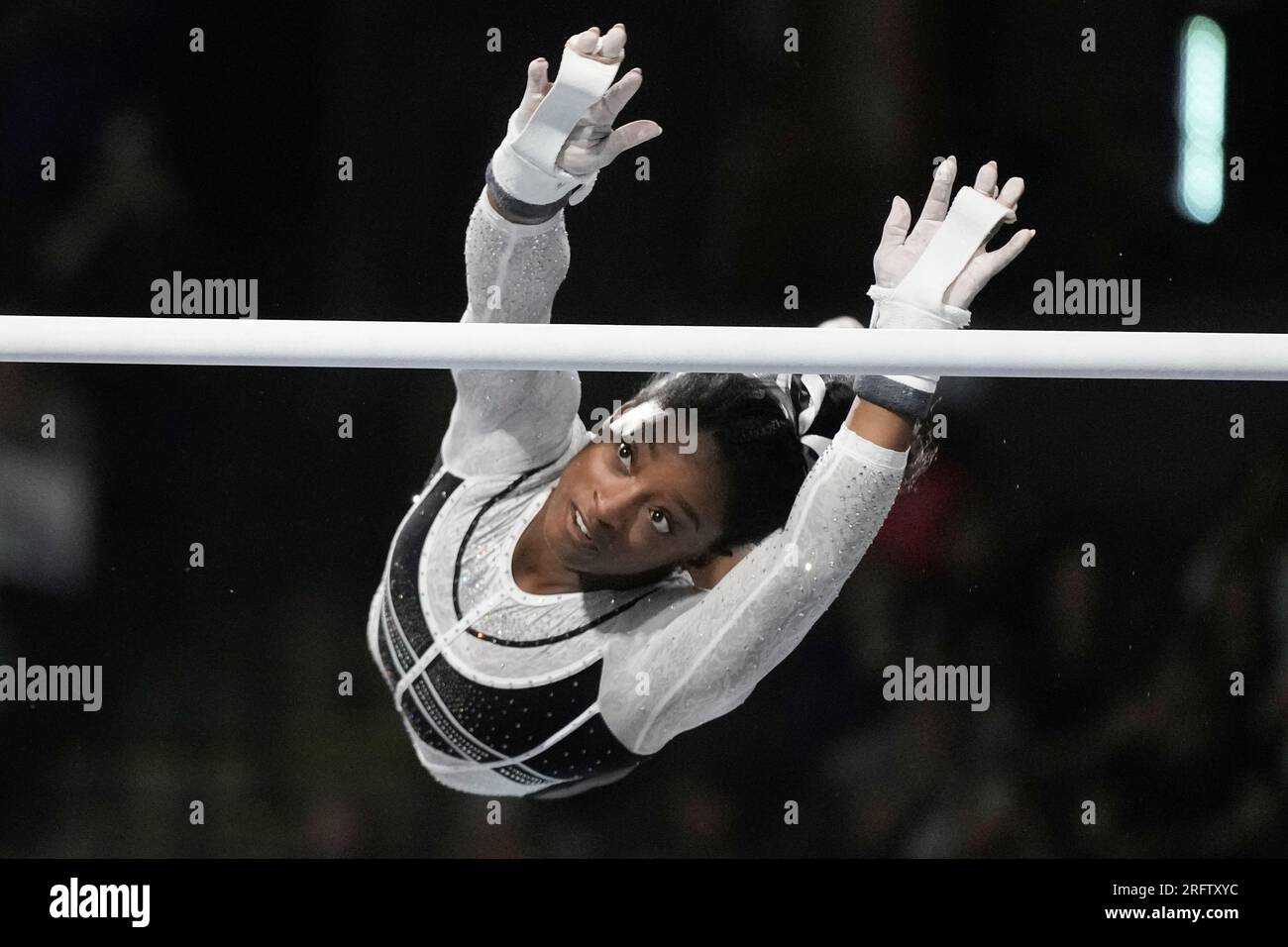simone biles bar 0037