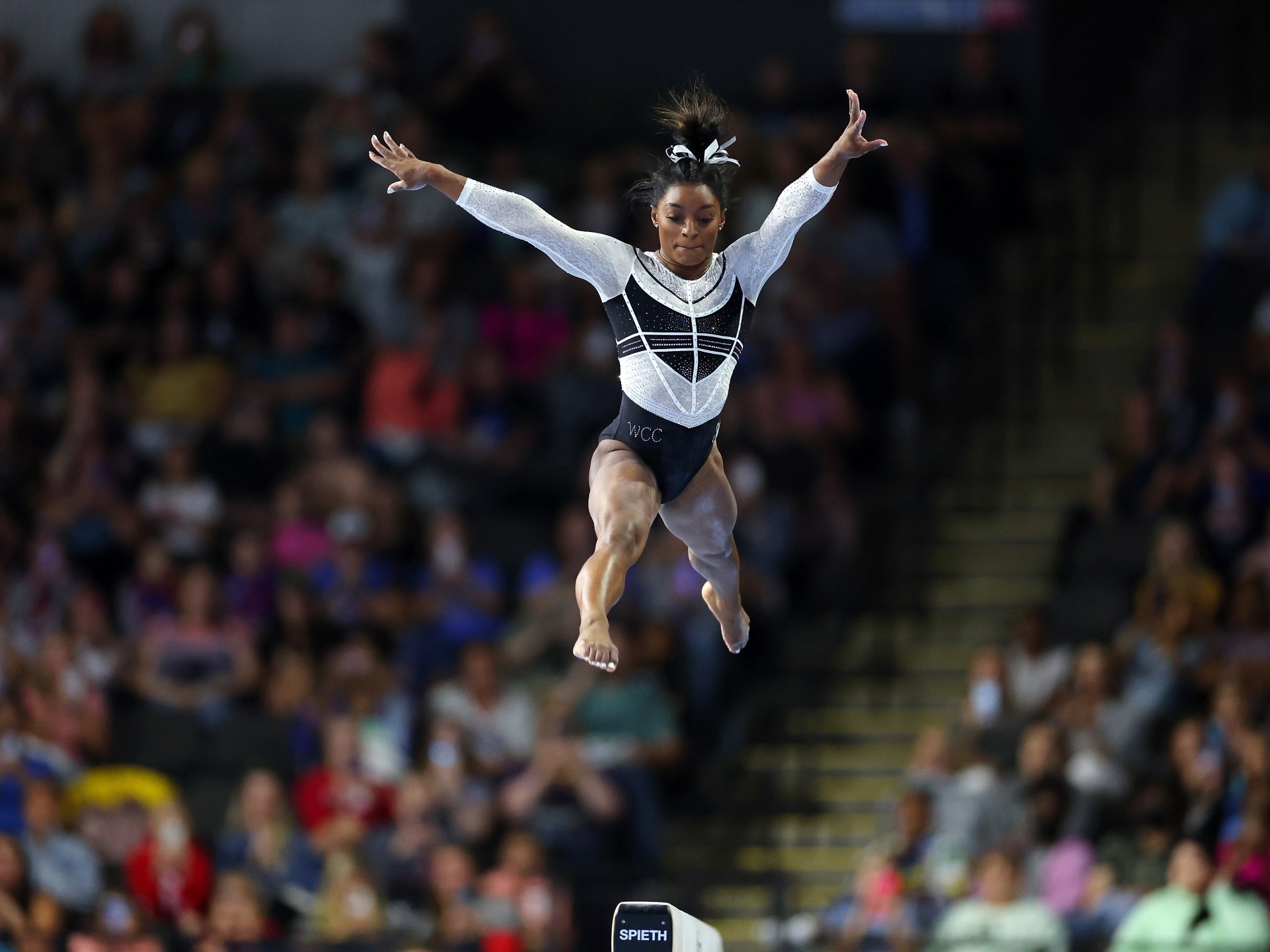 simone biles bar 0038