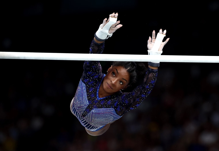 simone biles bar 0043