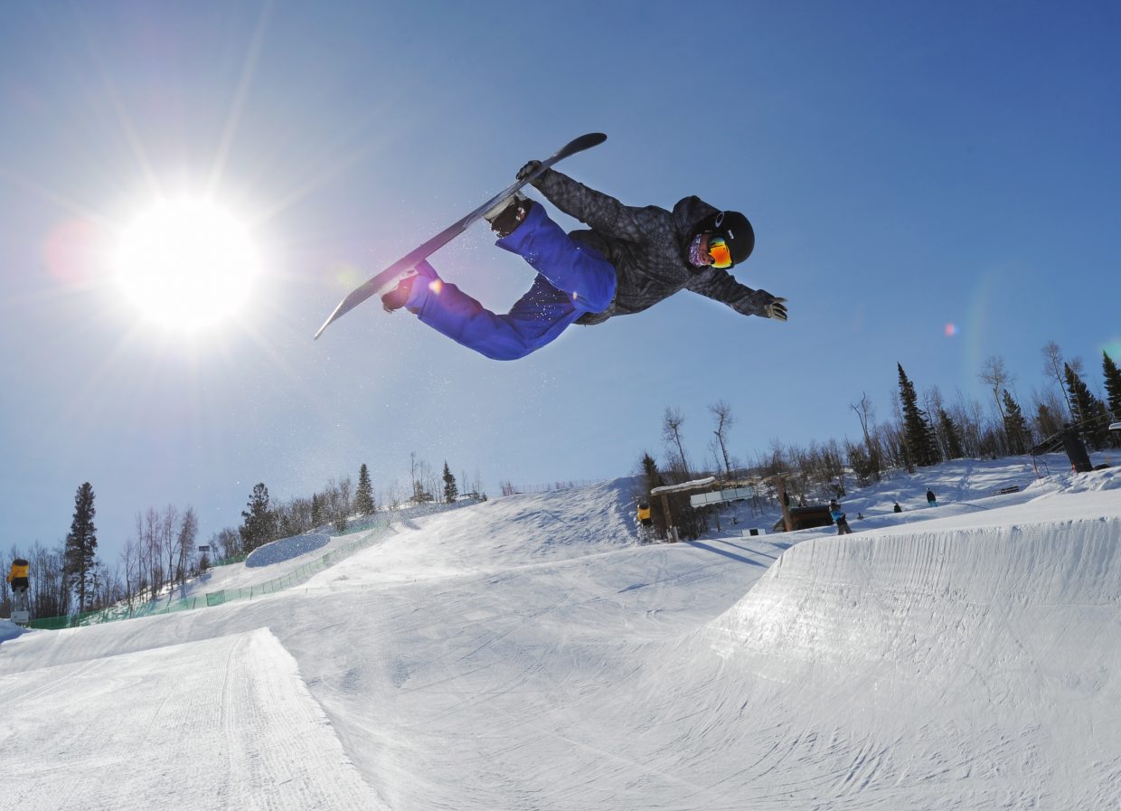 skiing half pipe 0009