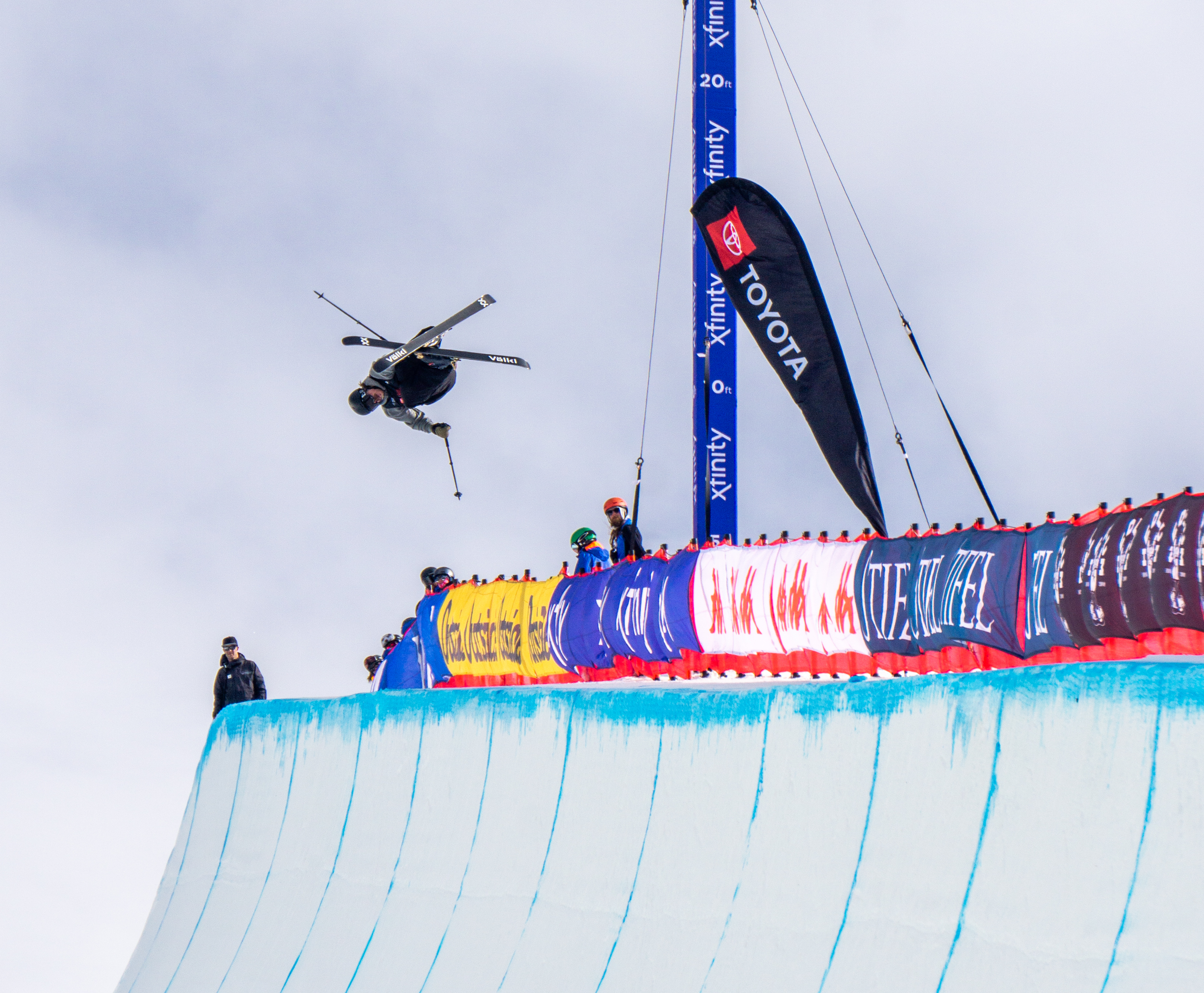 skiing half pipe 0015