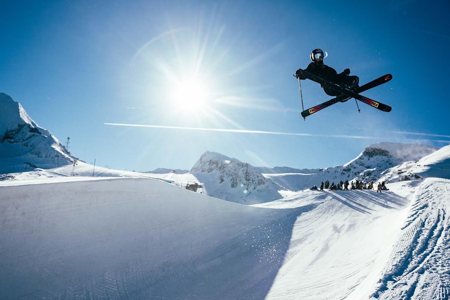 skiing half pipe 0025