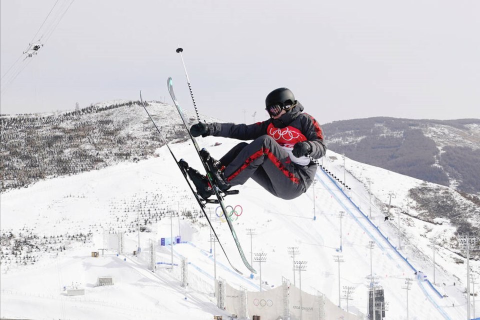 skiing half pipe 0037