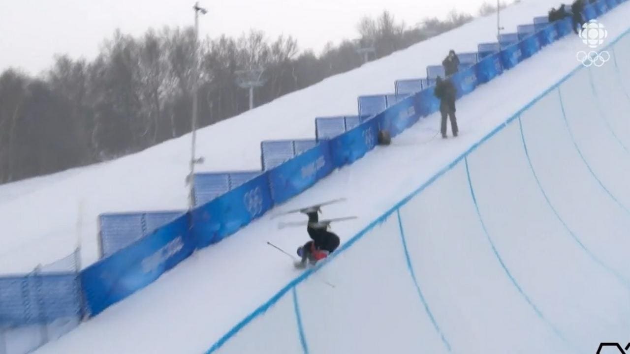 skiing half pipe 0044