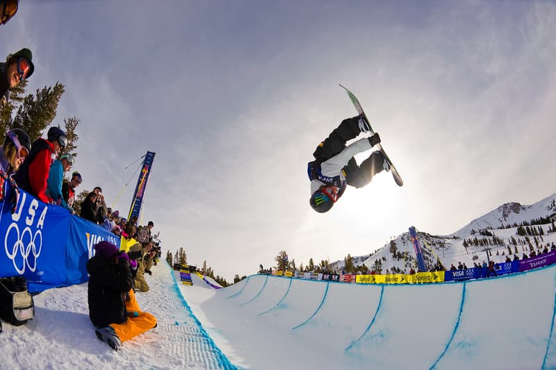 skiing half pipe 0045