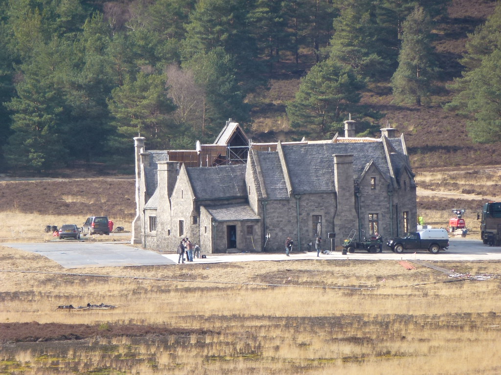 skyfall lodge 0017