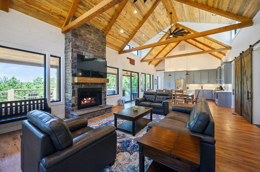 skyfall lodge 0041