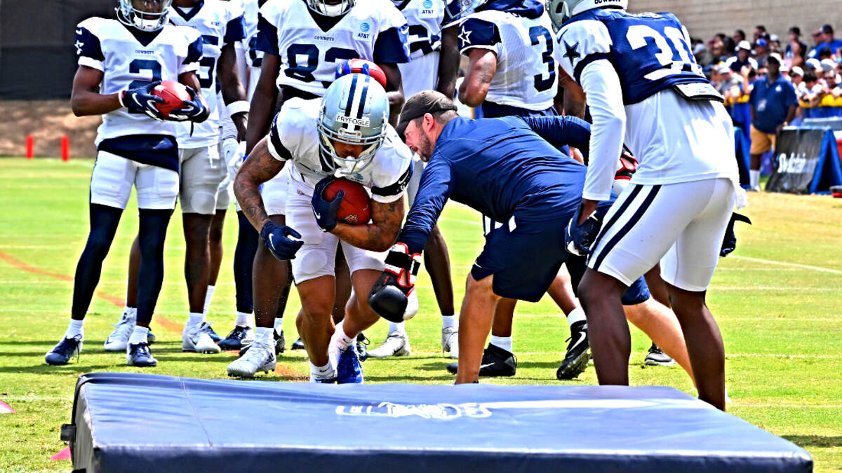 small cowboys running back 0025