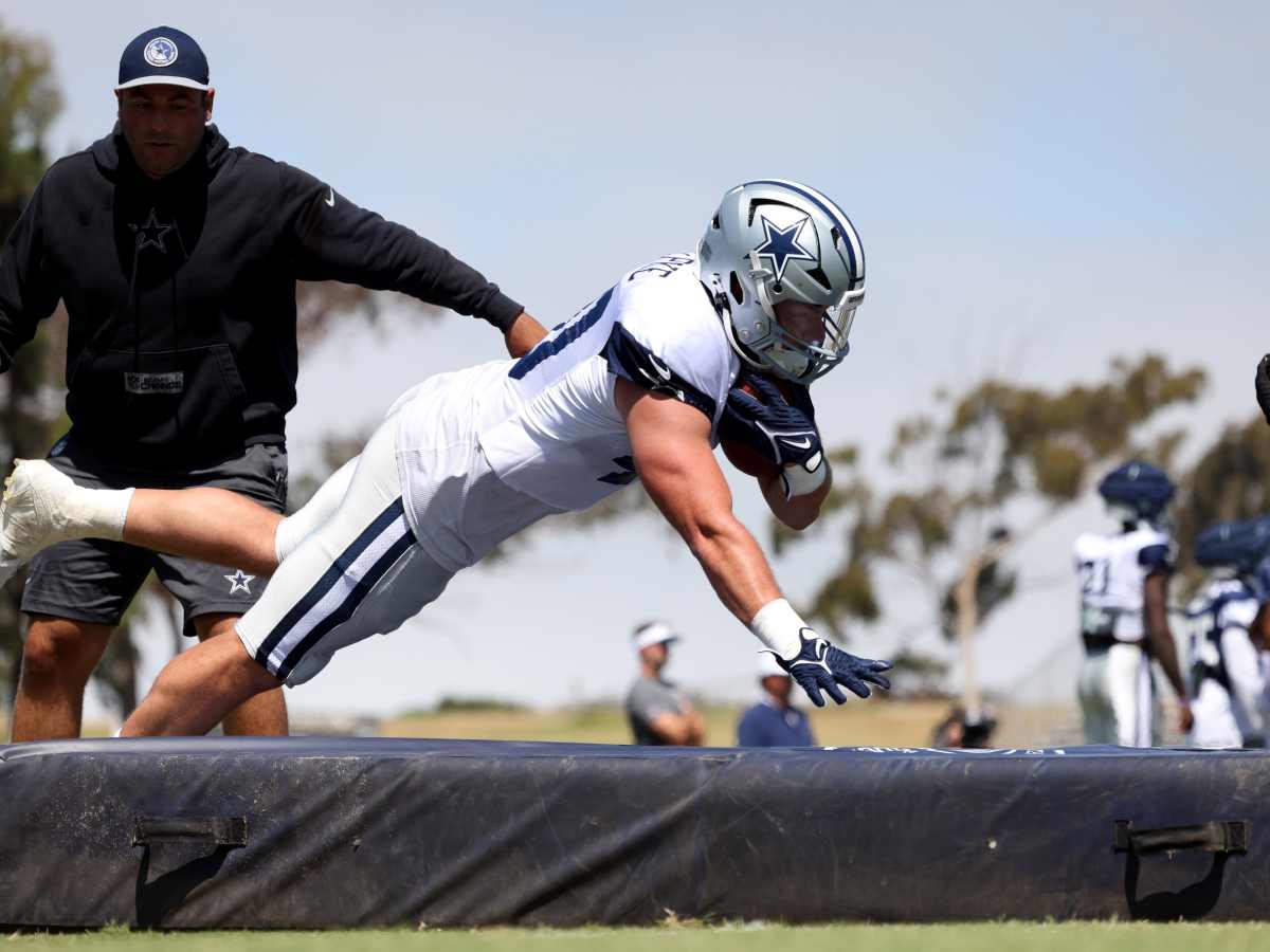 small cowboys running back 0026