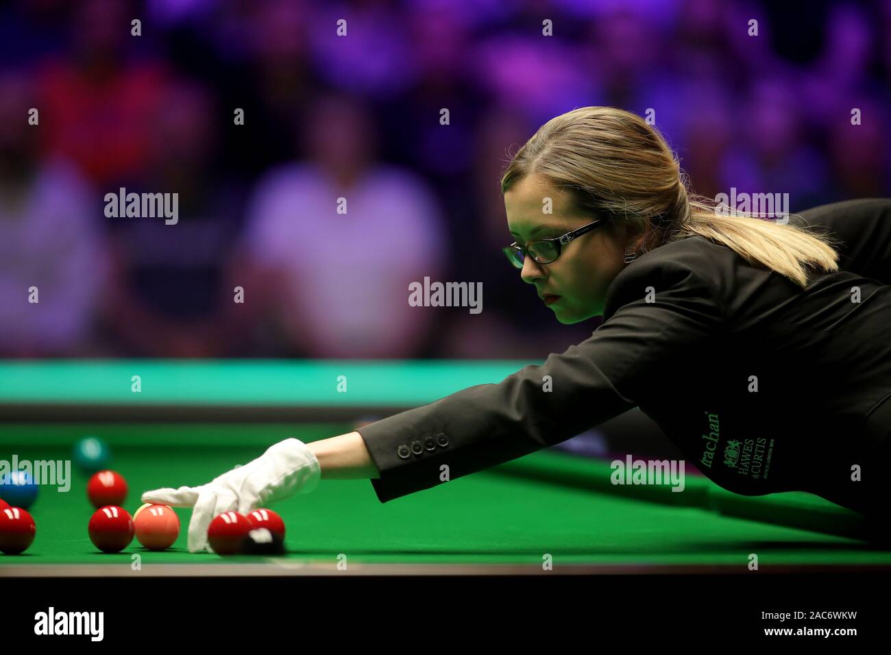 snooker referee female 0021