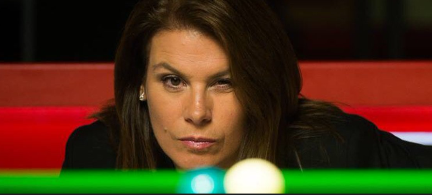 snooker referee female 0034