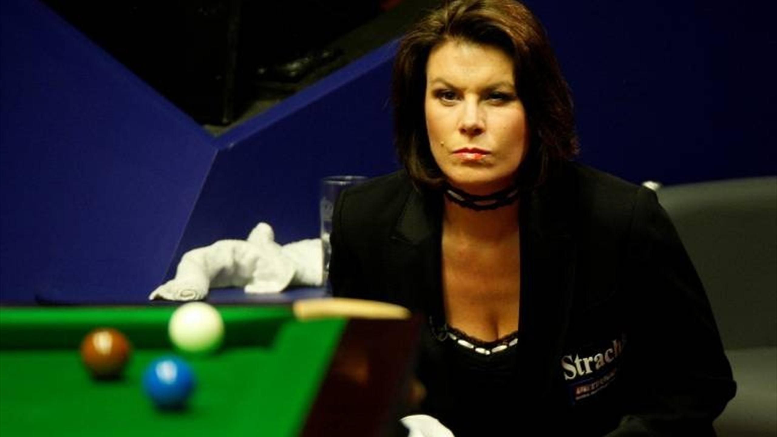 snooker referee female 0035