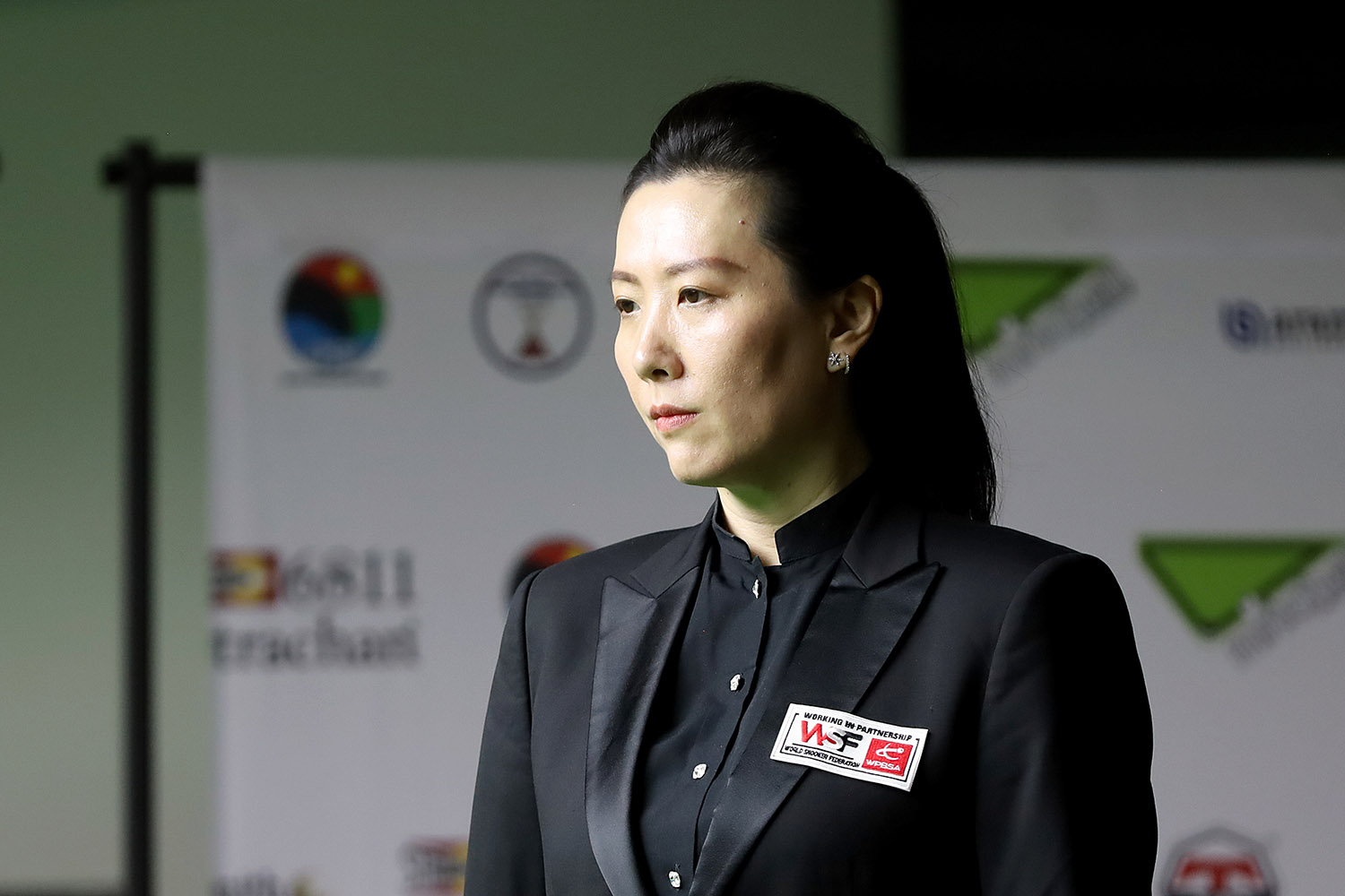 snooker referee female 0043