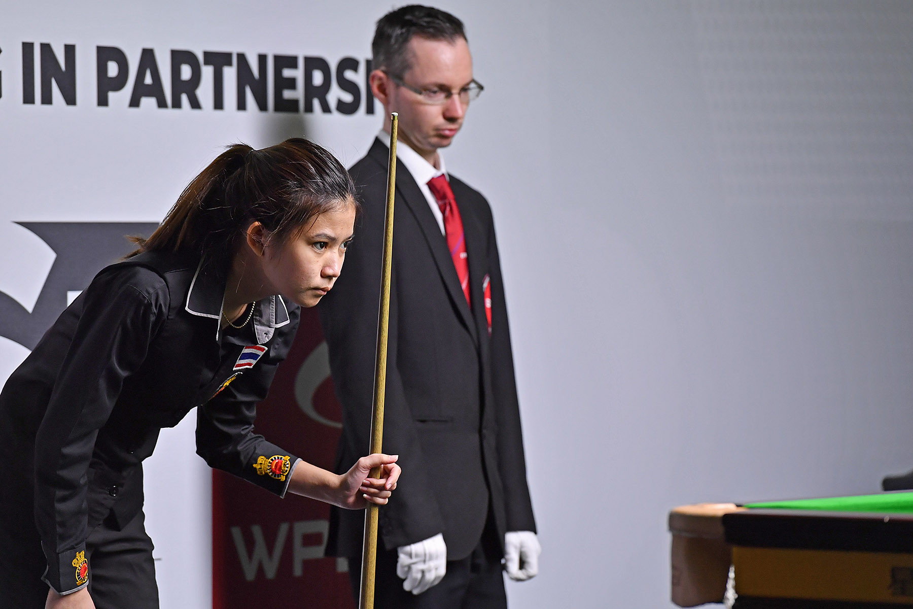 snooker referee female 0044