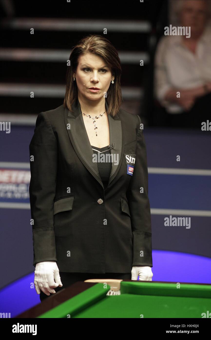 snooker referee female 0049