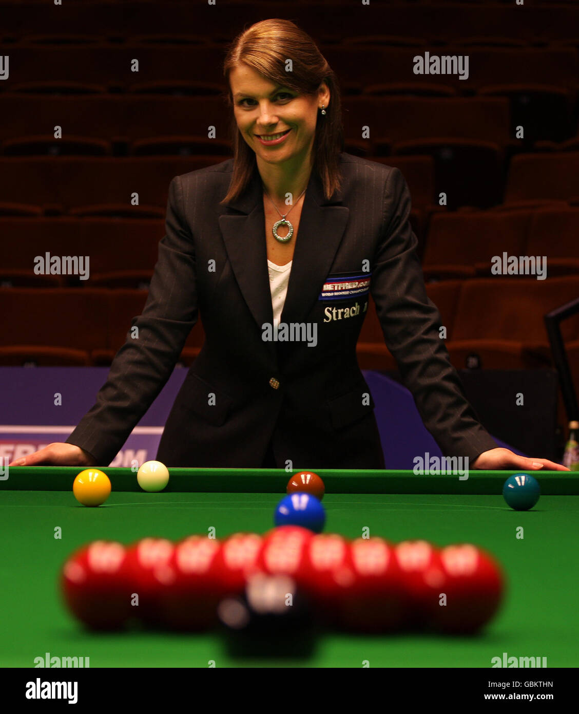 snooker referee responsibilities