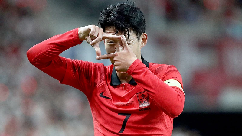 Son Heung-min photo 0036
