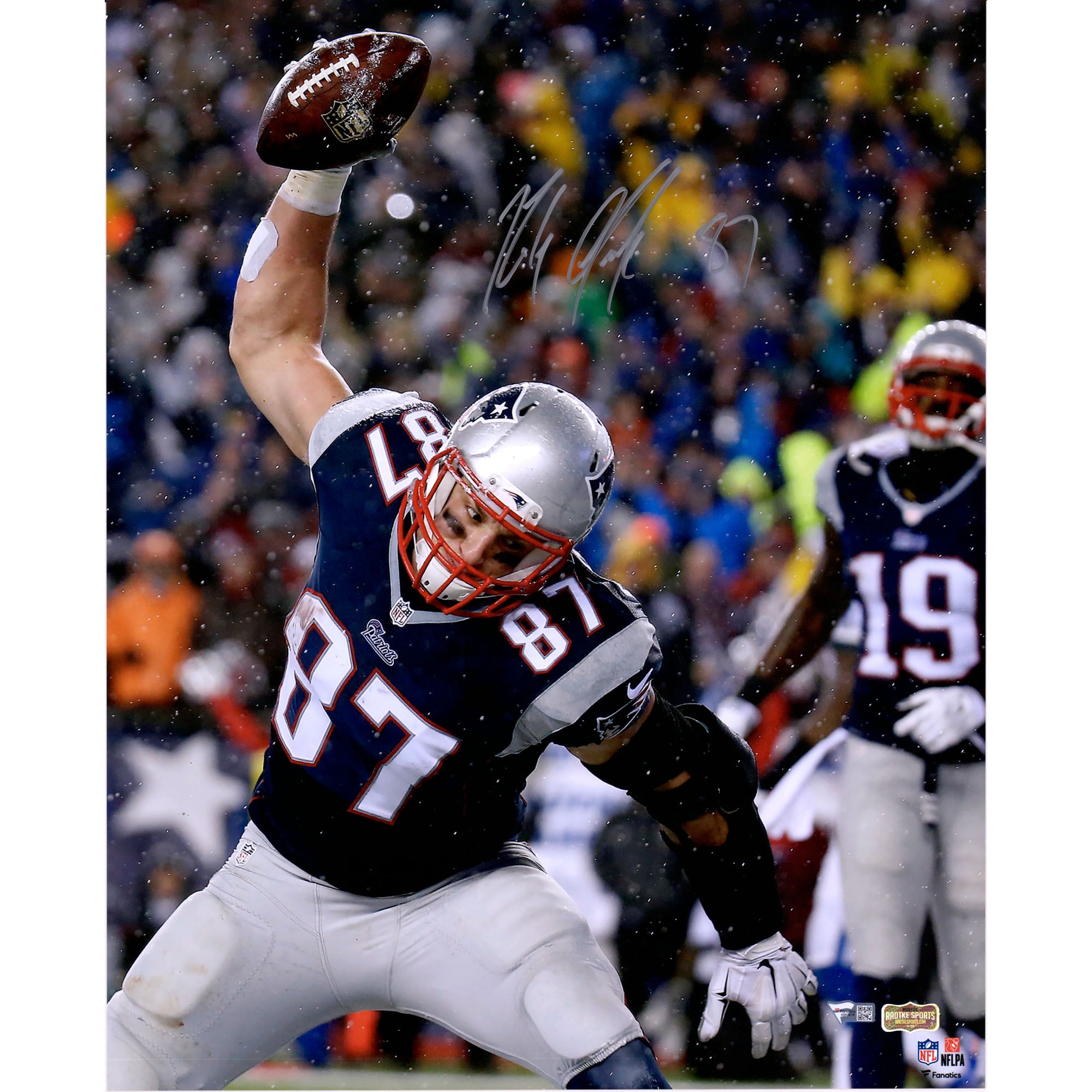 spiking the football after touchdown 0015