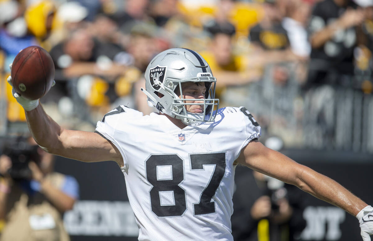 spiking the football after touchdown 0025