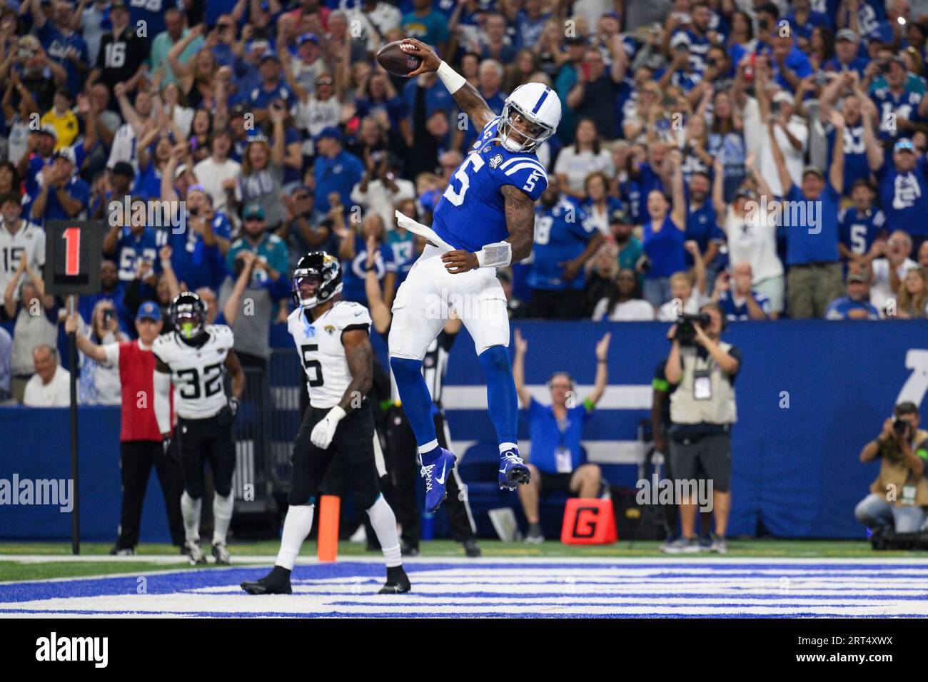 spiking the football after touchdown 0040