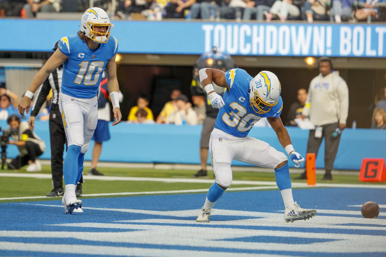 spiking the football after touchdown 0043