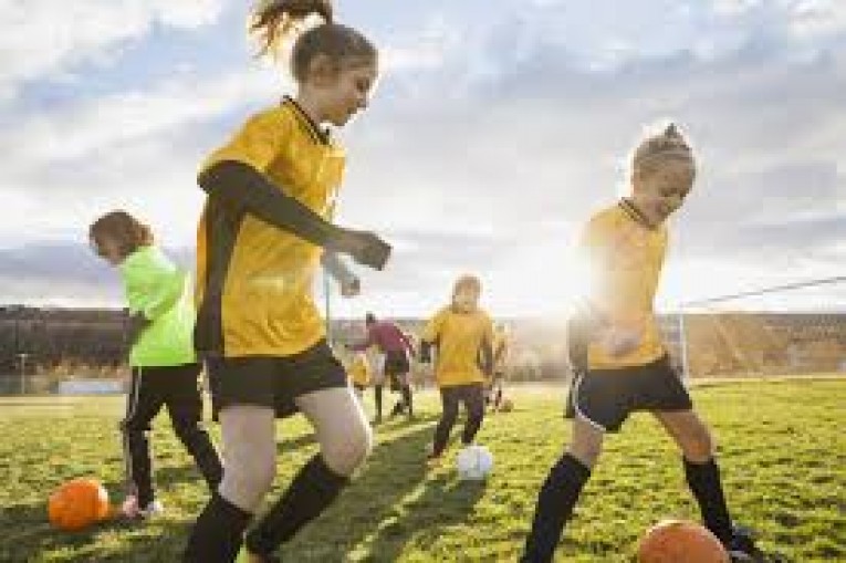 sports photos that show too much 0012