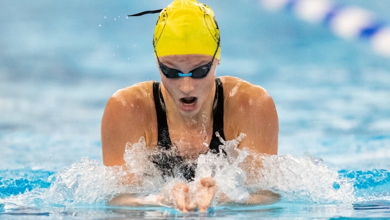 sports photos that show too much 0017