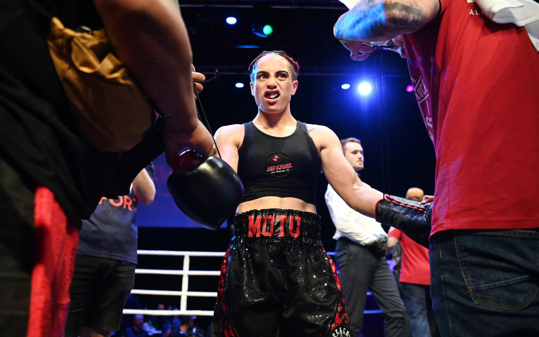 strongest boxer in the world 0026