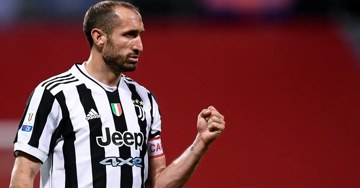 suarez bites chiellini 0098