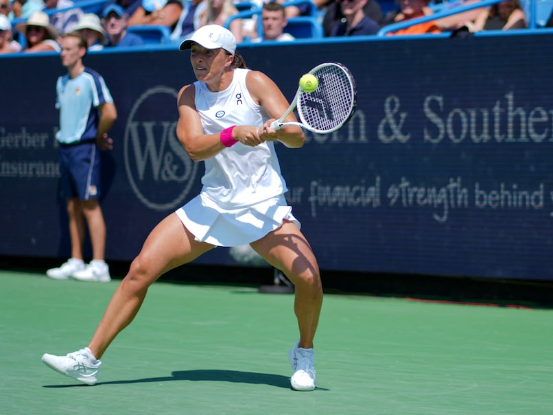 swiatek vondrousova 0011