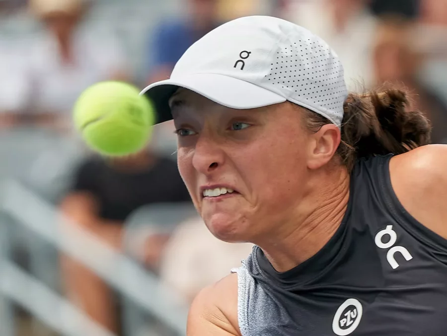 swiatek vondrousova 0024