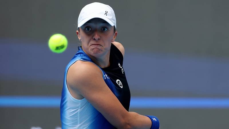 swiatek vondrousova 0028