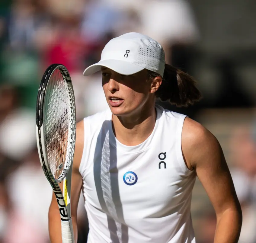 swiatek vondrousova 0036