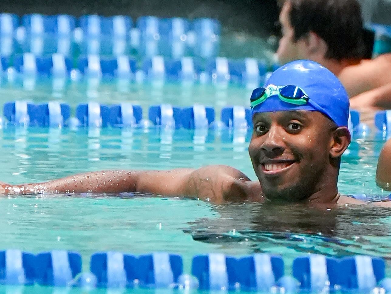 swimming image 0028