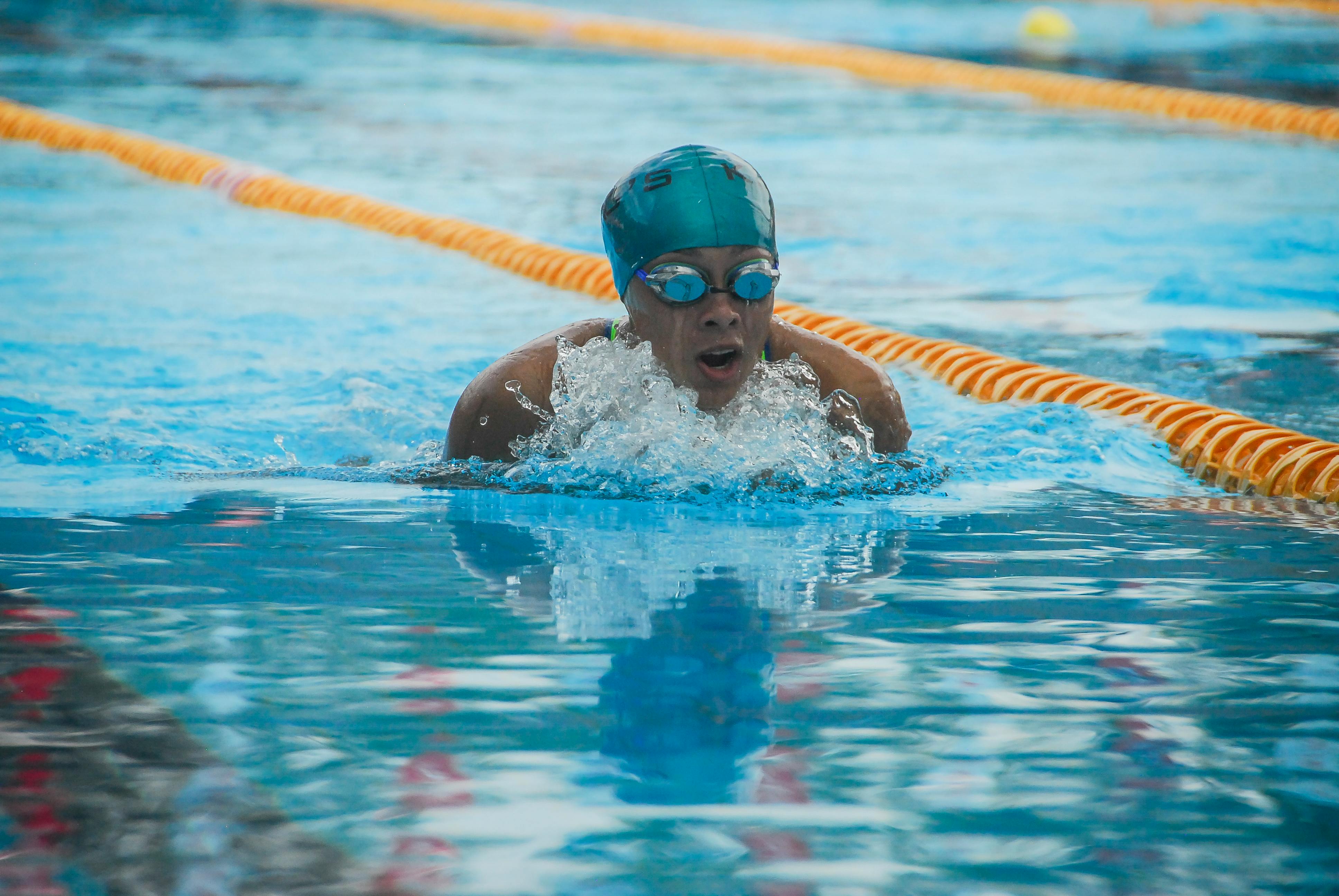 swimming image 0043