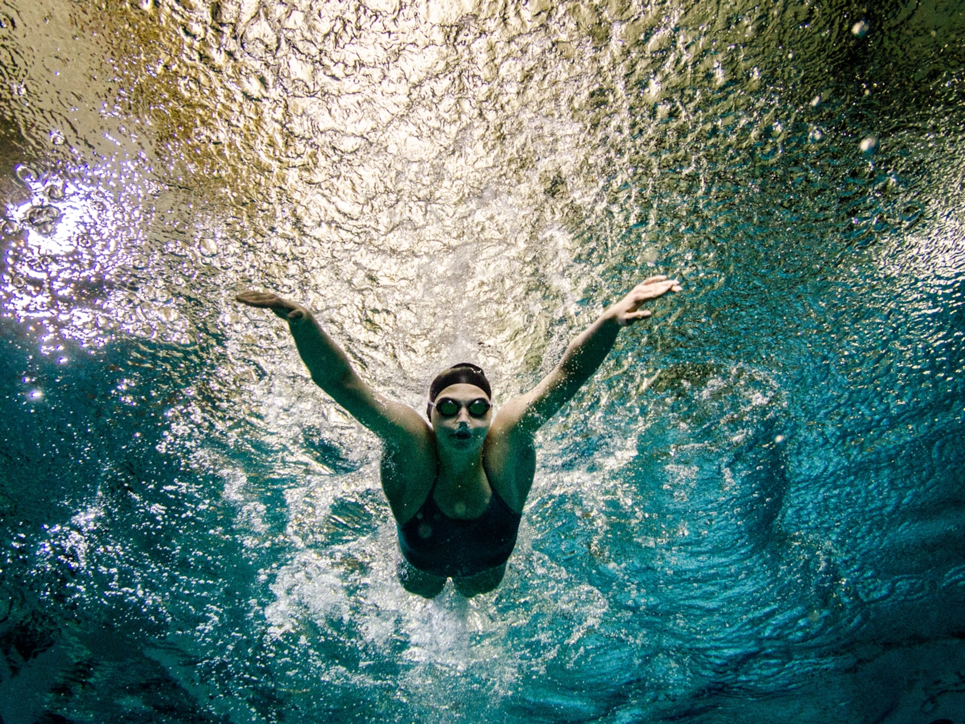 swimming wallpaper 0041