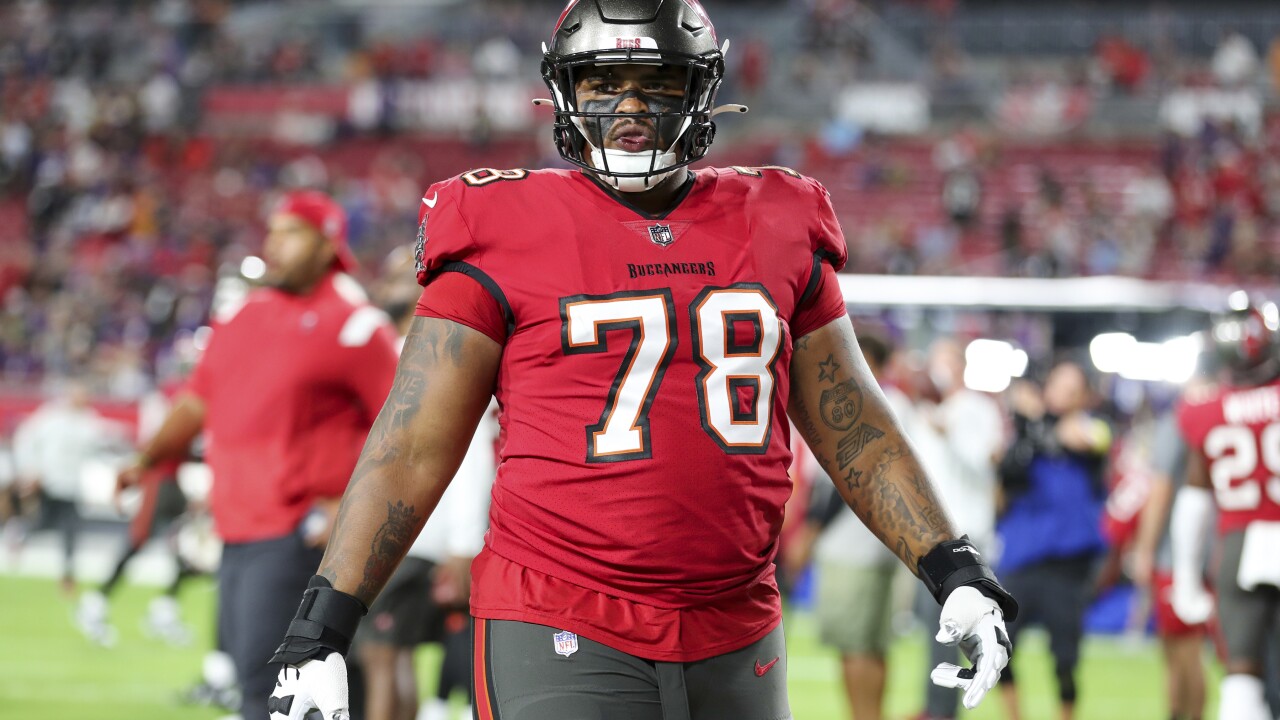 tampa bay buccaneers offensive line 0010
