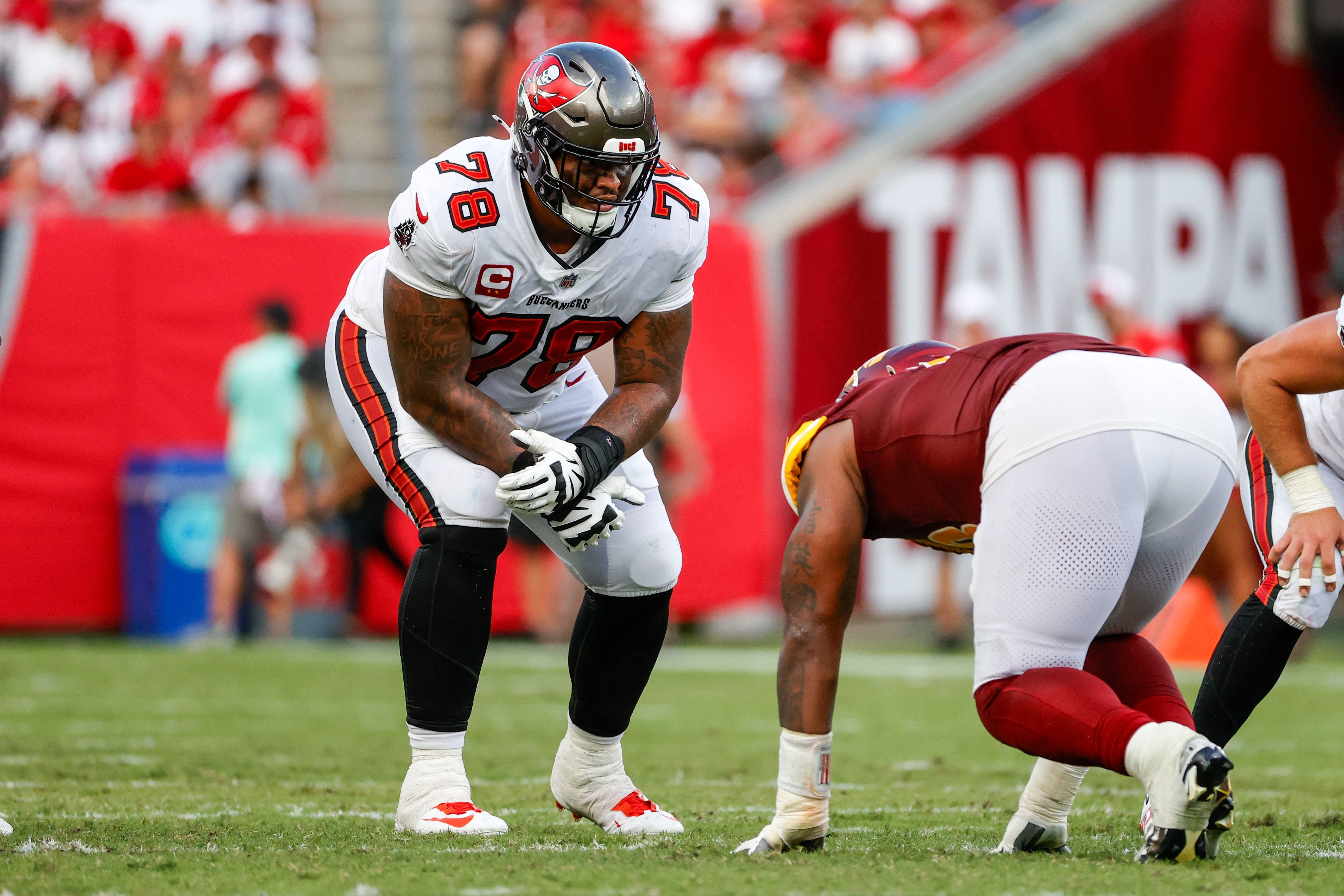 tampa bay buccaneers offensive line 0014