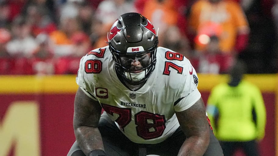 tampa bay buccaneers offensive line 0032
