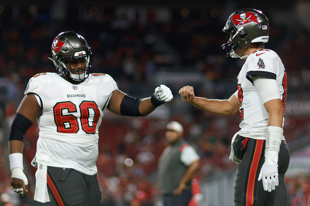 tampa bay buccaneers offensive line 0034