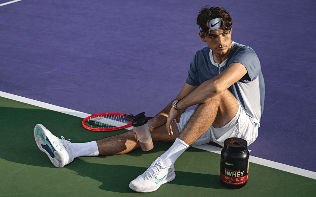 Taylor Fritz autograph signing