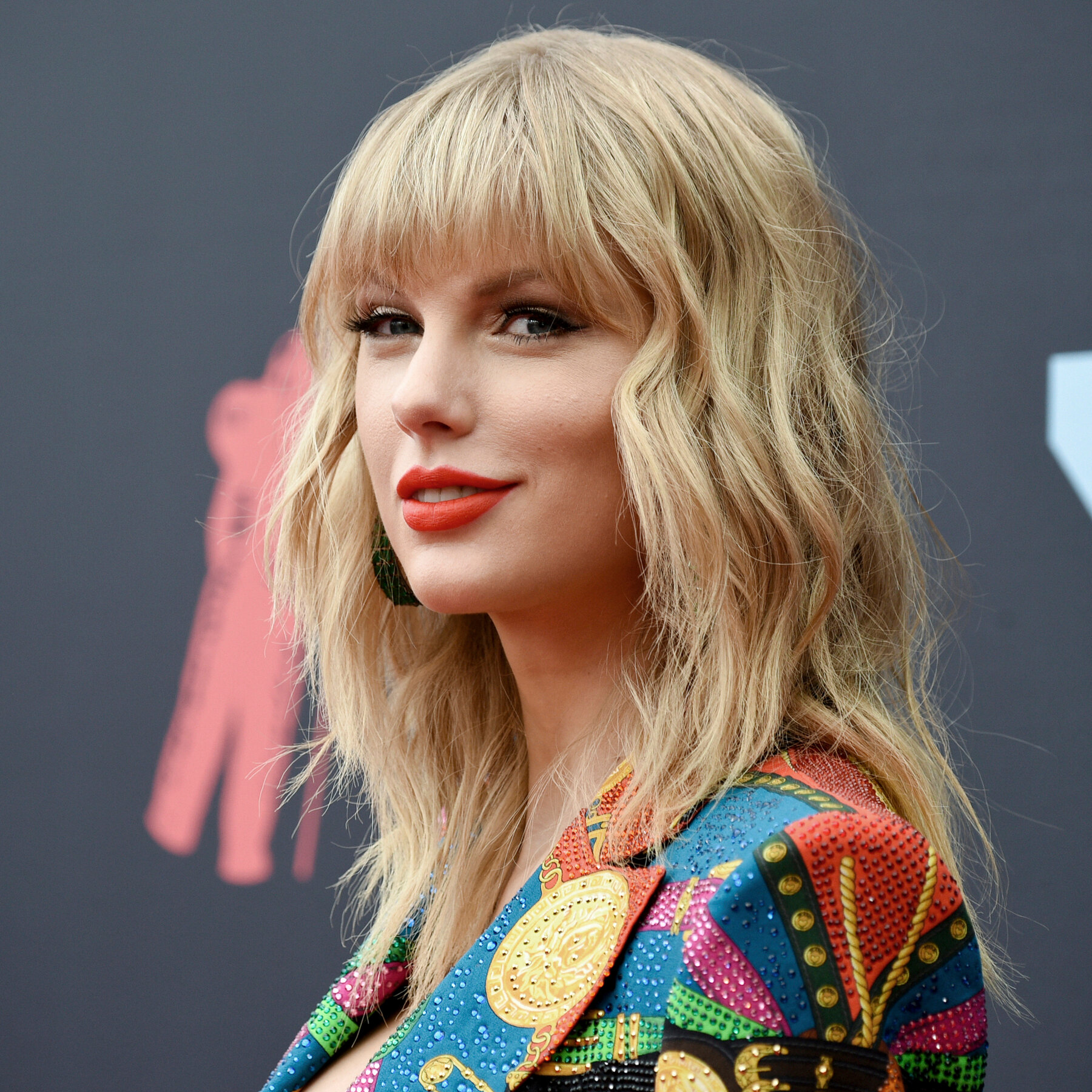 taylor swift square photo 0009