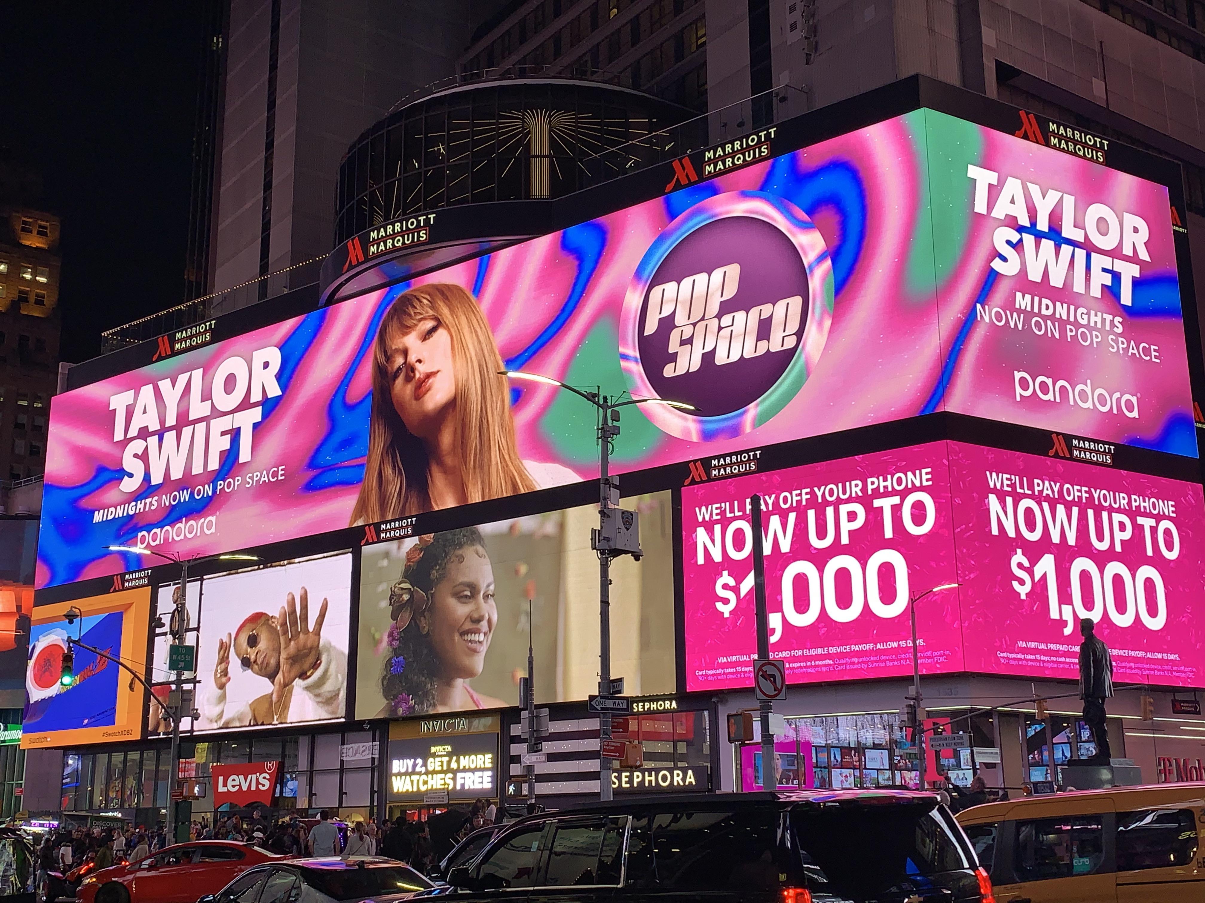 taylor swift square photo 0021