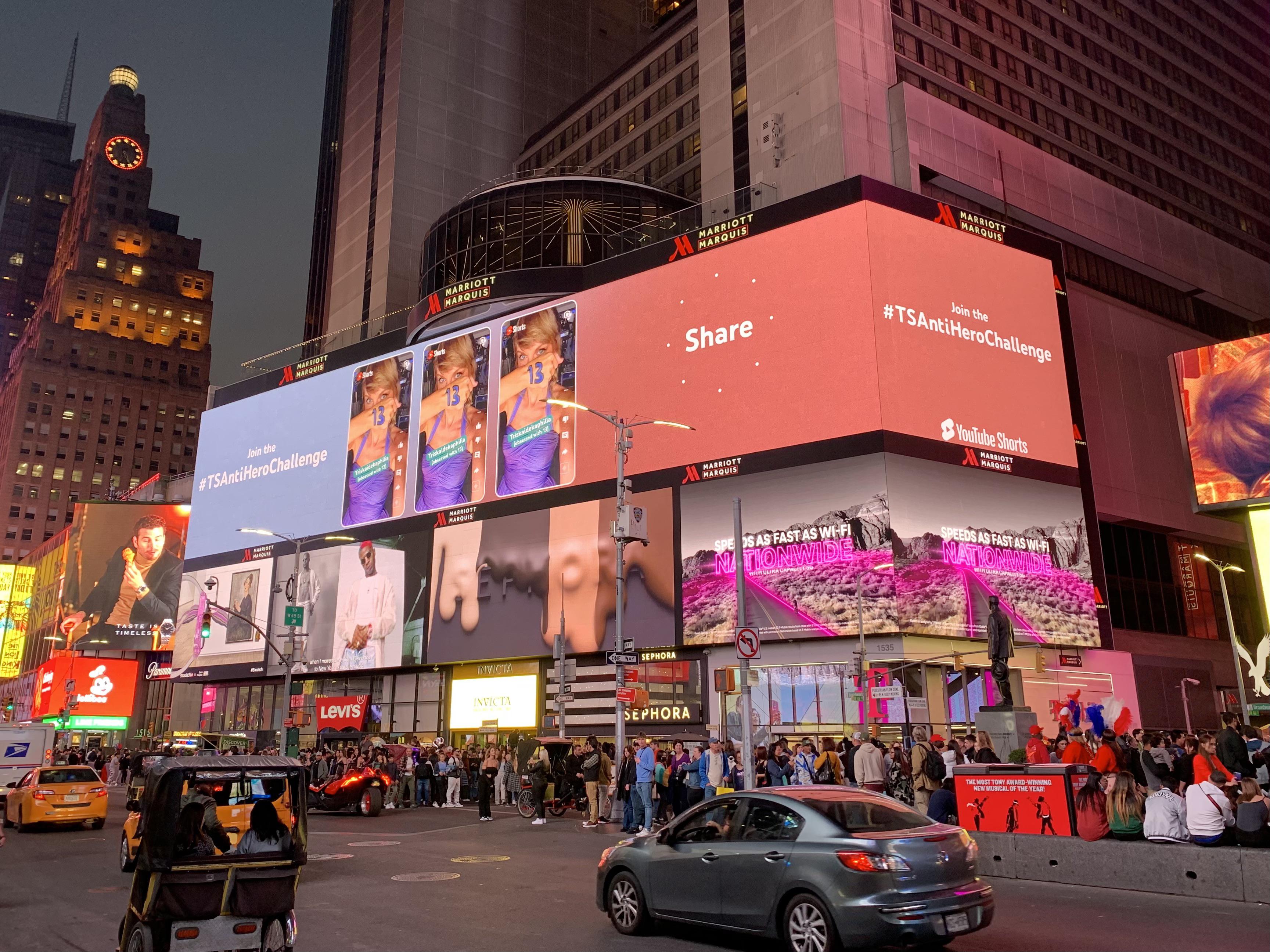 taylor swift square photo 0038
