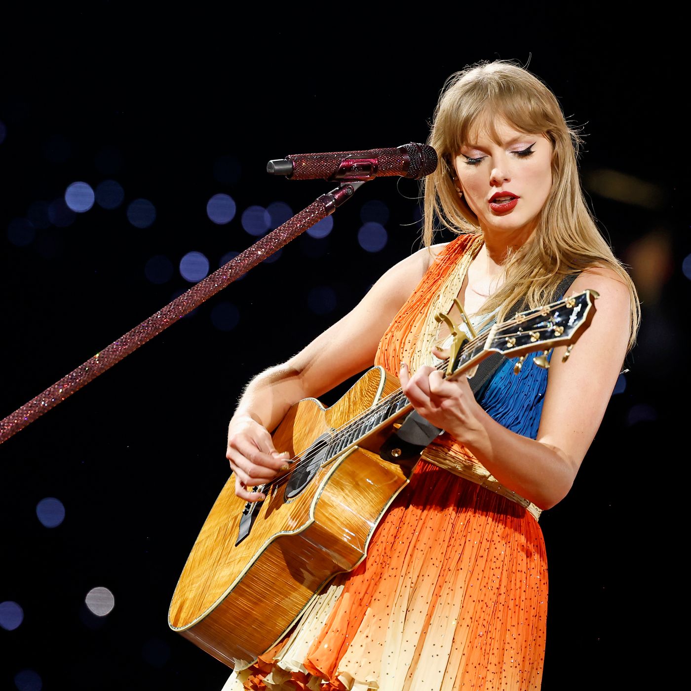 taylor swift square photo 0048