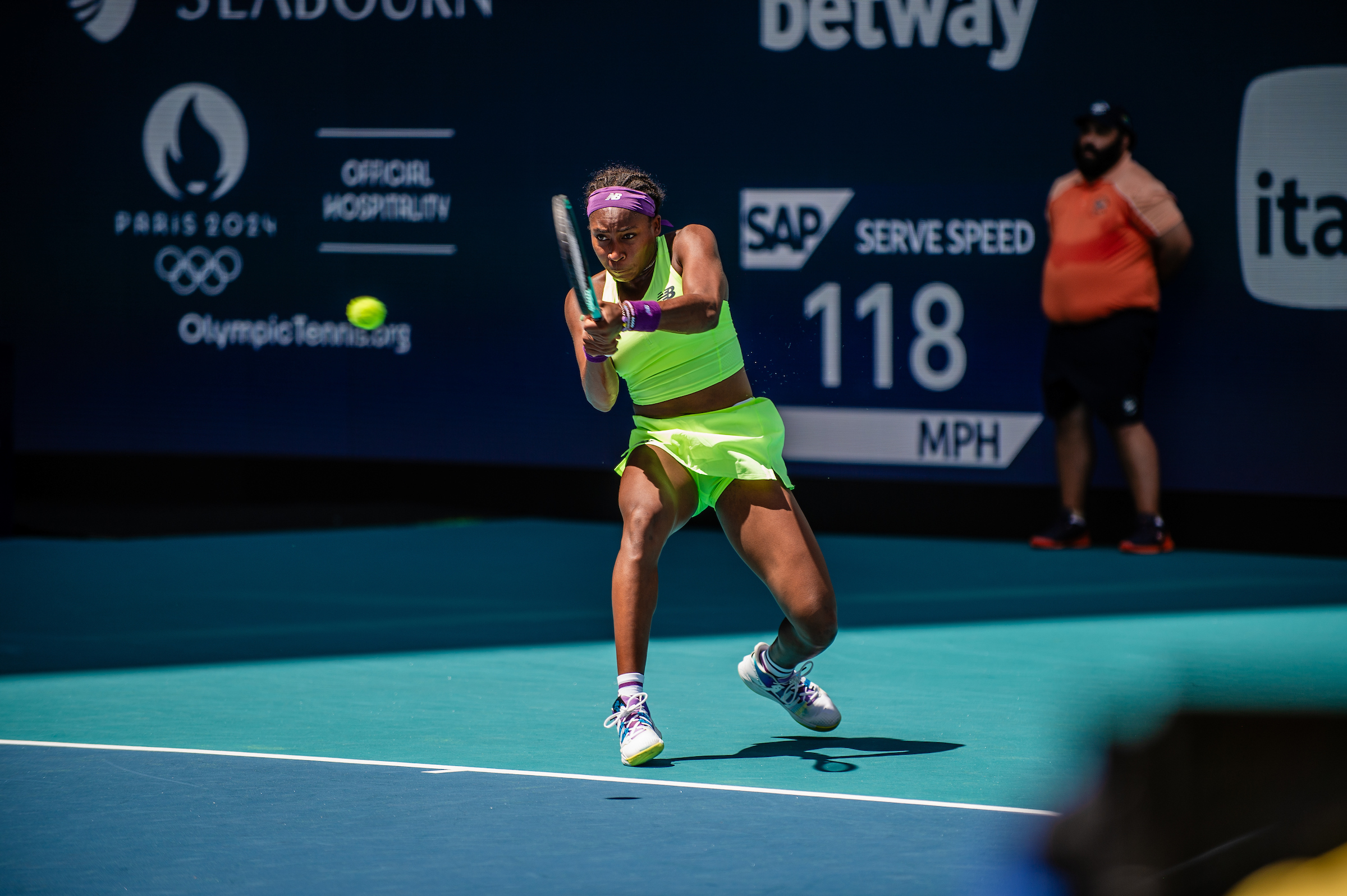 tennis action shot 0037