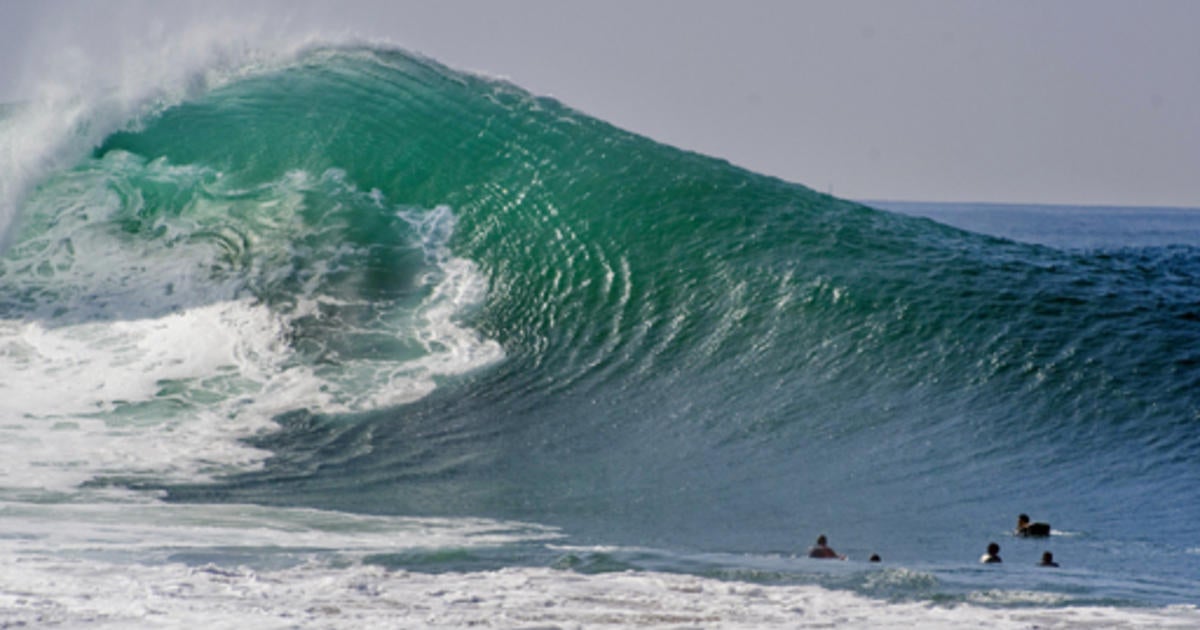 the wedge big waves 0042